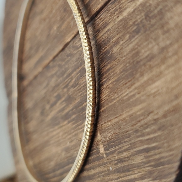 B2113 dotted line bracelet - Picture 2 of 2